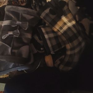 Mystery box of shoes, sizes 6 to 7!